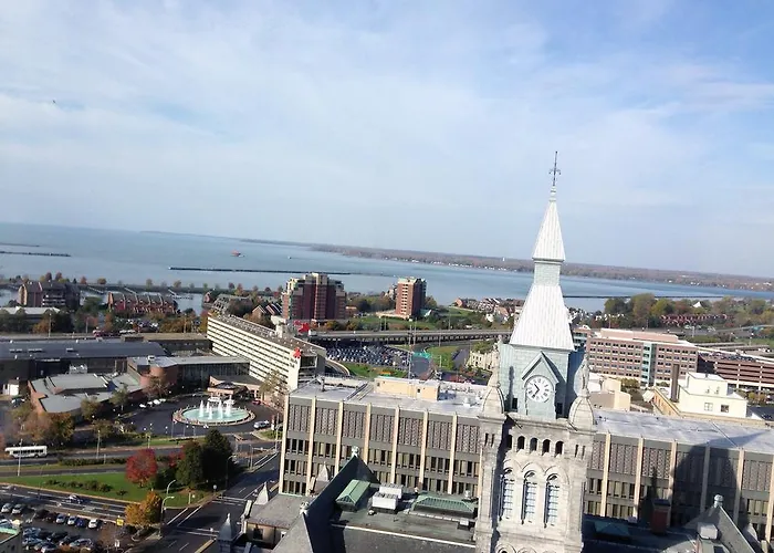Ramada By Wyndham Buffalo Downtown